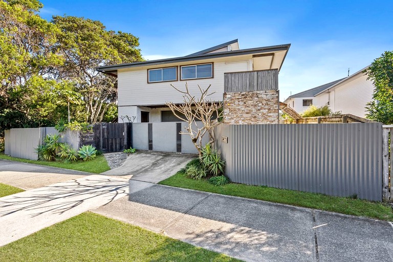 Vacation Rentals (Australia, --, --)