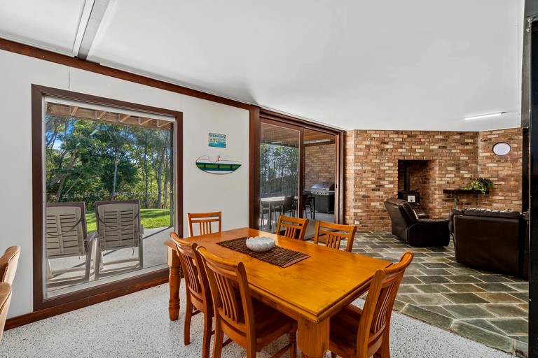 Vacation Rentals (Australia, --, --)