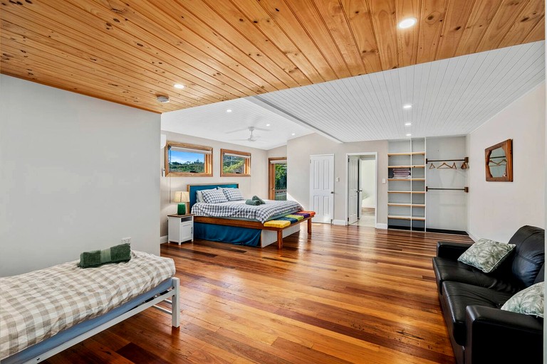 Vacation Rentals (Australia, --, --)