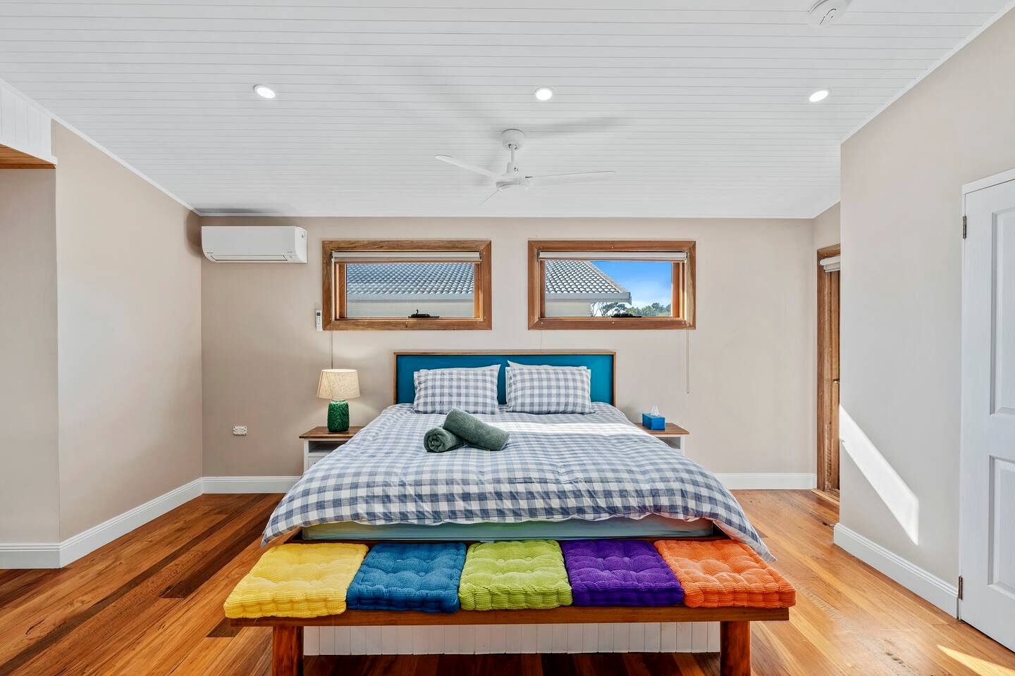 Spacious Creekside Holiday Home with Games Room & Private Studio near Hastings Point Beach, NSW