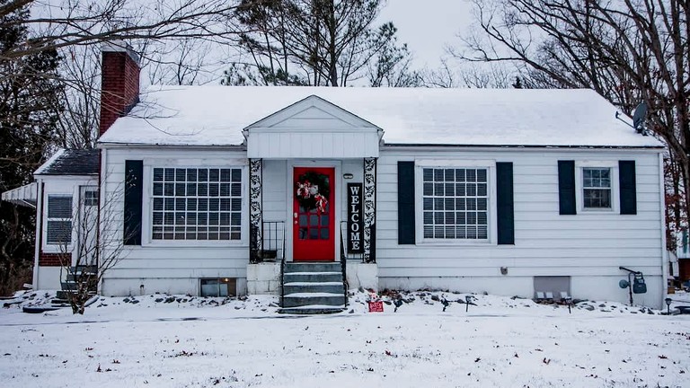 Large, Farmhouse Style Cottage near Lake Cumberland State Resort Park, Perfect for a Kentucky Summer Holiday