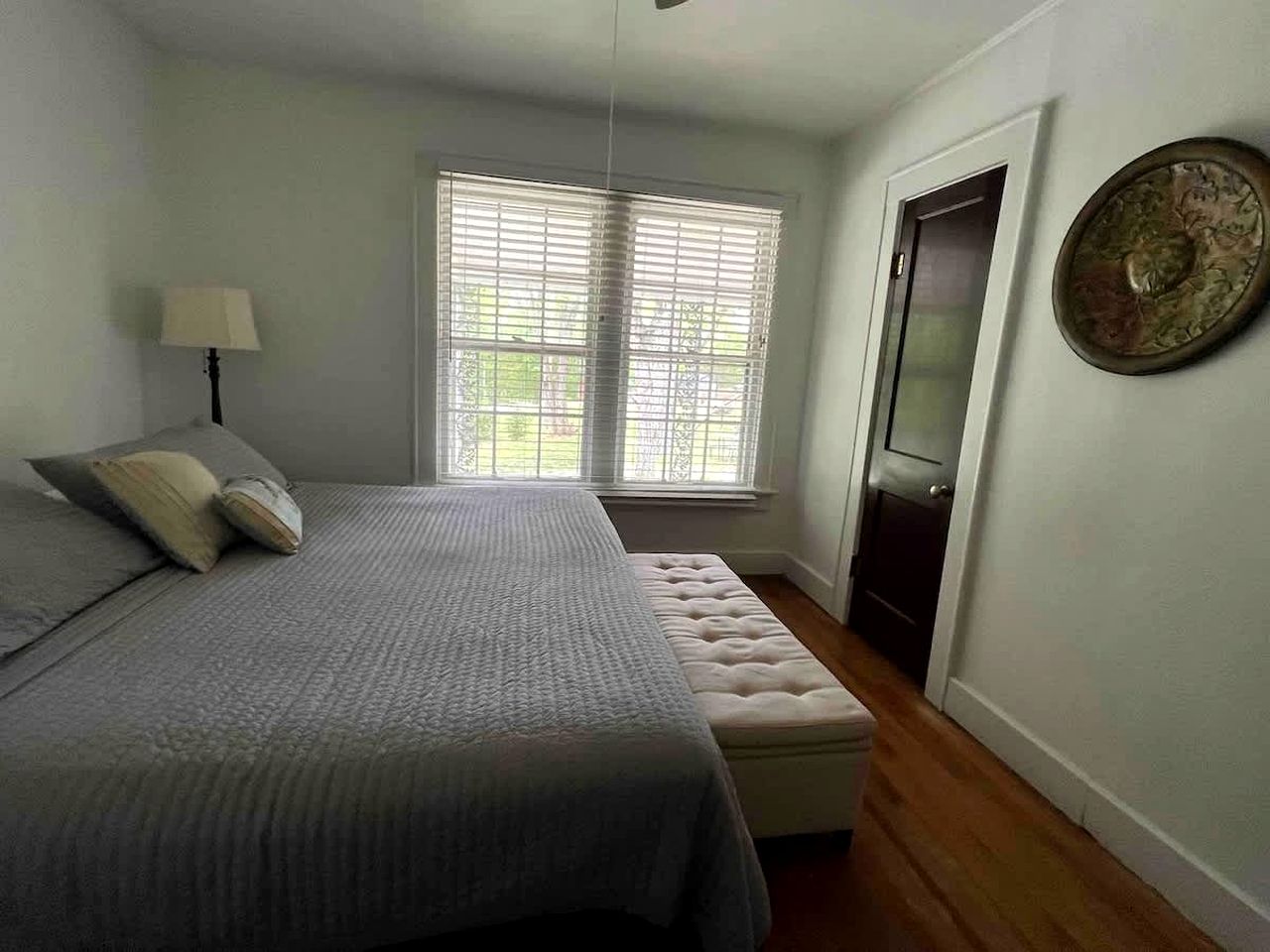 Large, Farmhouse Style Cottage near Lake Cumberland State Resort Park, Perfect for a Kentucky Summer Holiday