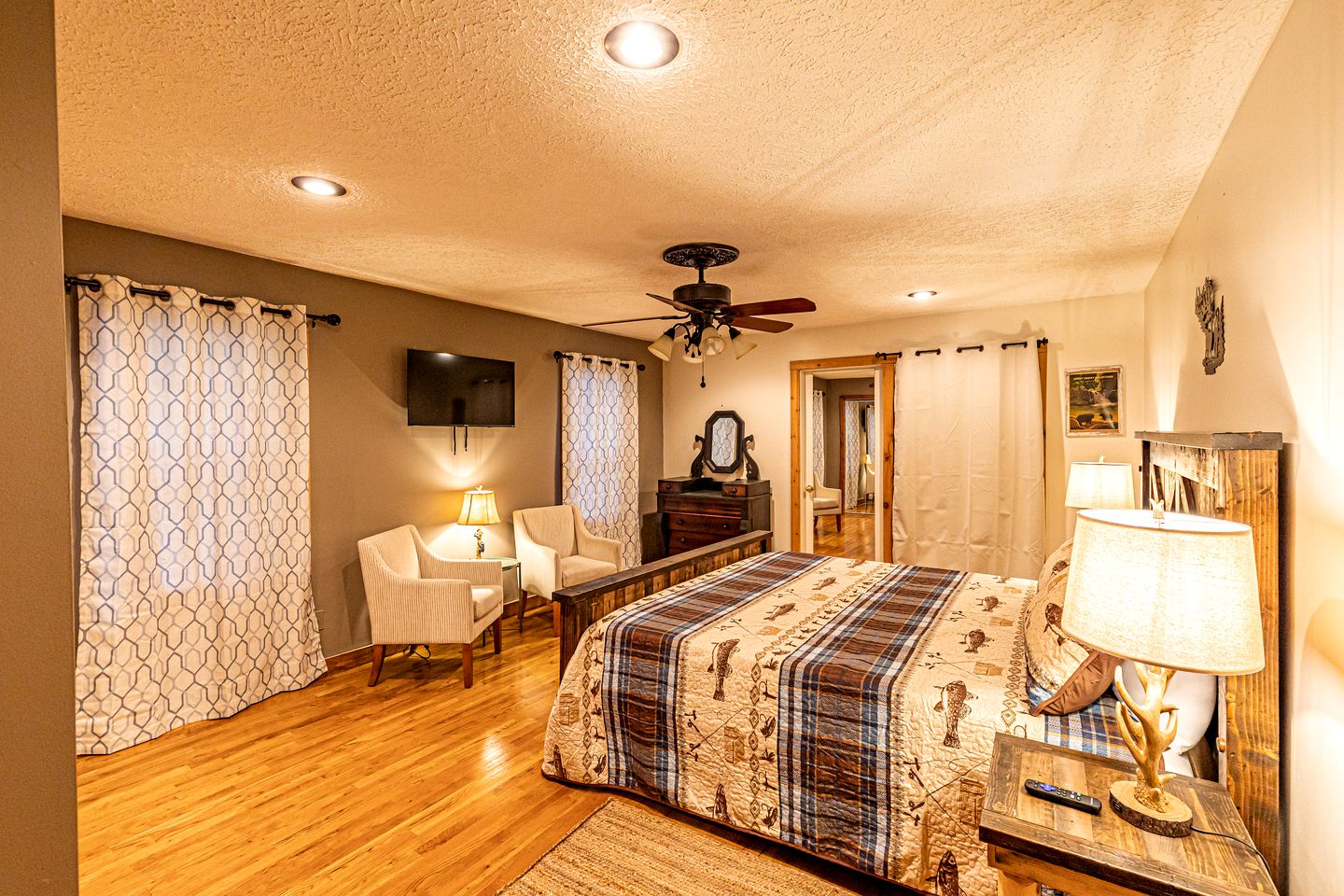 Exclusive Mountain Retreat: Secluded Cabin Experience in North Carolina