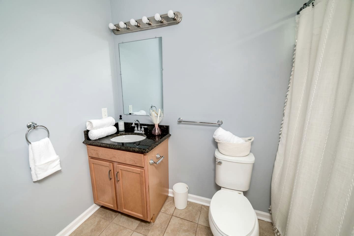 Large Rental with Fire Pit Ideal for Groups in Virginia
