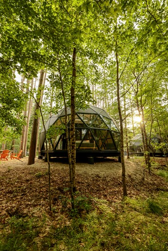 Domes (United States of America, Freeport, Maine)