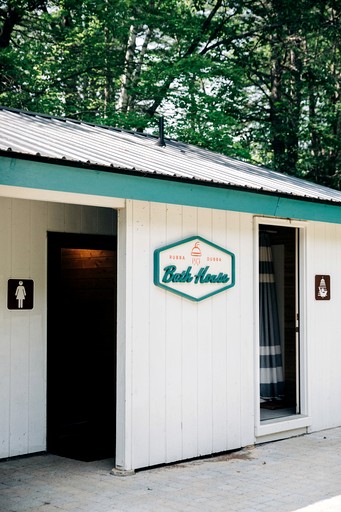 Cabins (United States of America, Freeport, Maine)