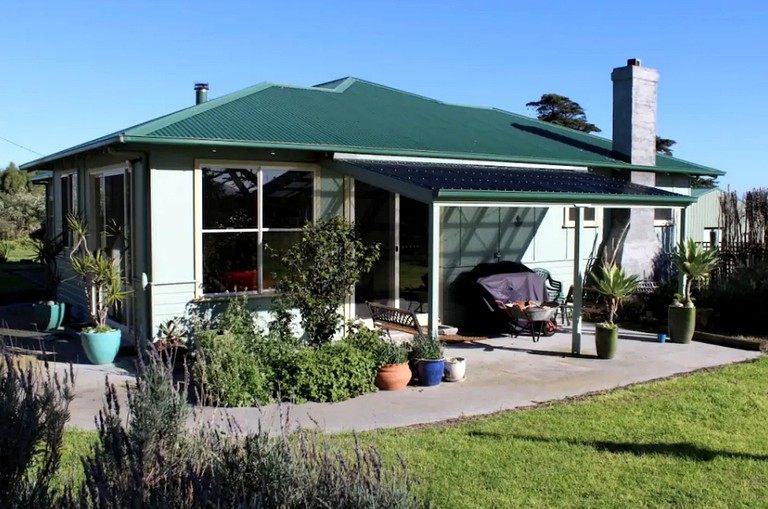 Cabins (Whitemark, Tasmania, Australia)