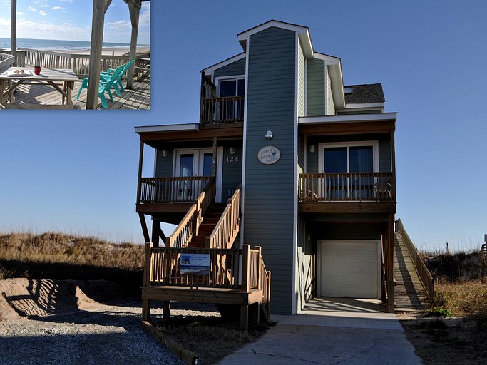 Beach Houses (North Topsail Beach, North Carolina, United States)