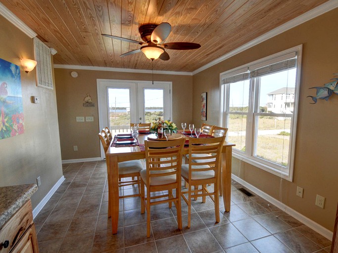 Beach Houses (North Topsail Beach, North Carolina, United States)