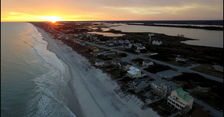 Beach Houses (North Topsail Beach, North Carolina, United States)