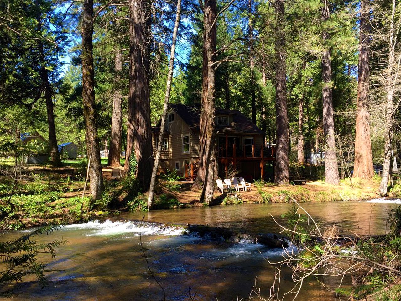 Cozy Vacation Cottage Rental near Lassen Volcanic National Park, Northern California