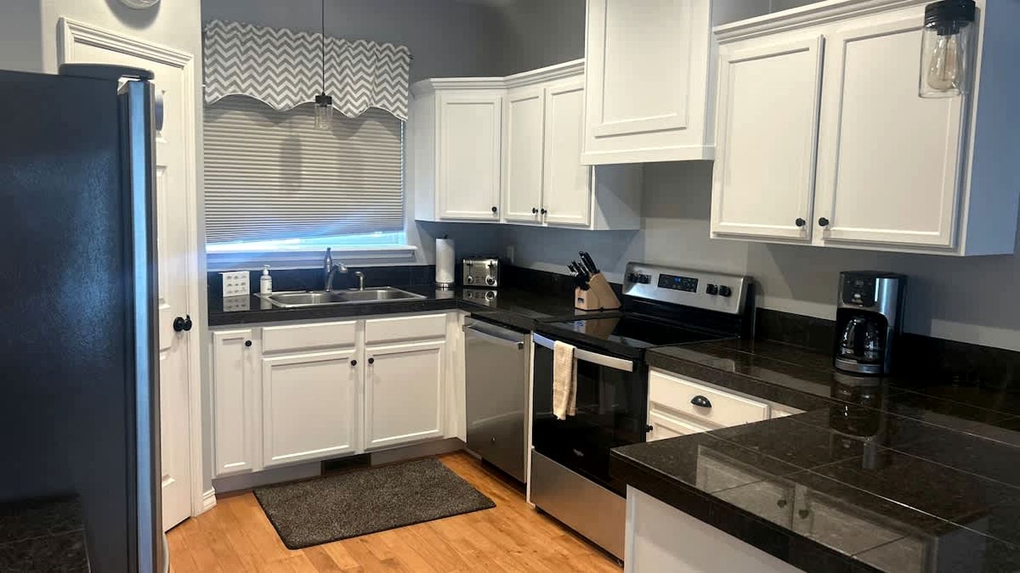 Spacious Remodeled Retreat Perfect for Year-Round Getaways in Donnelly, Idaho