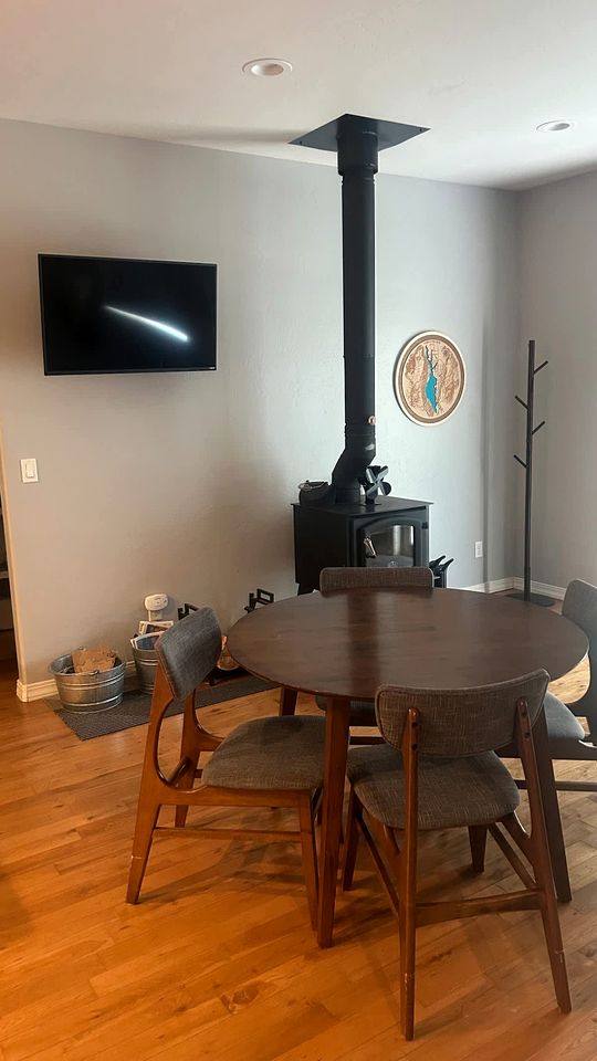 Spacious Remodeled Retreat Perfect for Year-Round Getaways in Donnelly, Idaho