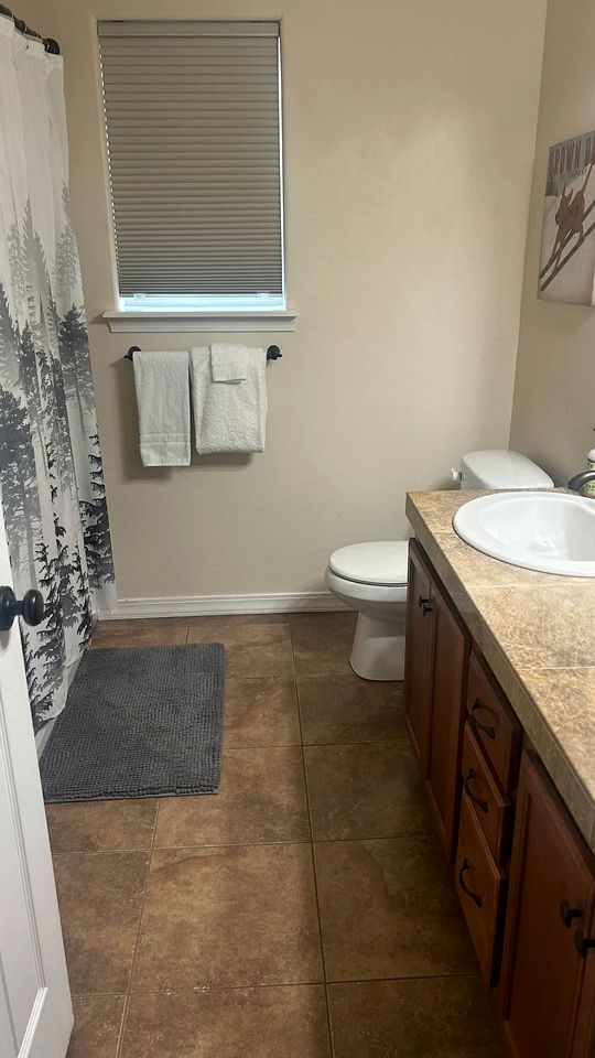 Spacious Remodeled Retreat Perfect for Year-Round Getaways in Donnelly, Idaho