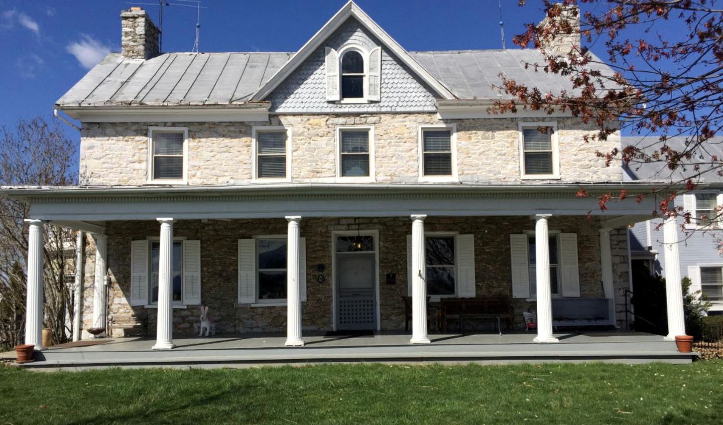 Nature Lodges (White Post, Virginia, United States)