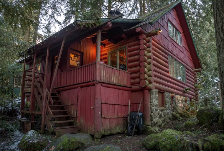 Romantic Cabin Rental Near Mount Hood Oregon