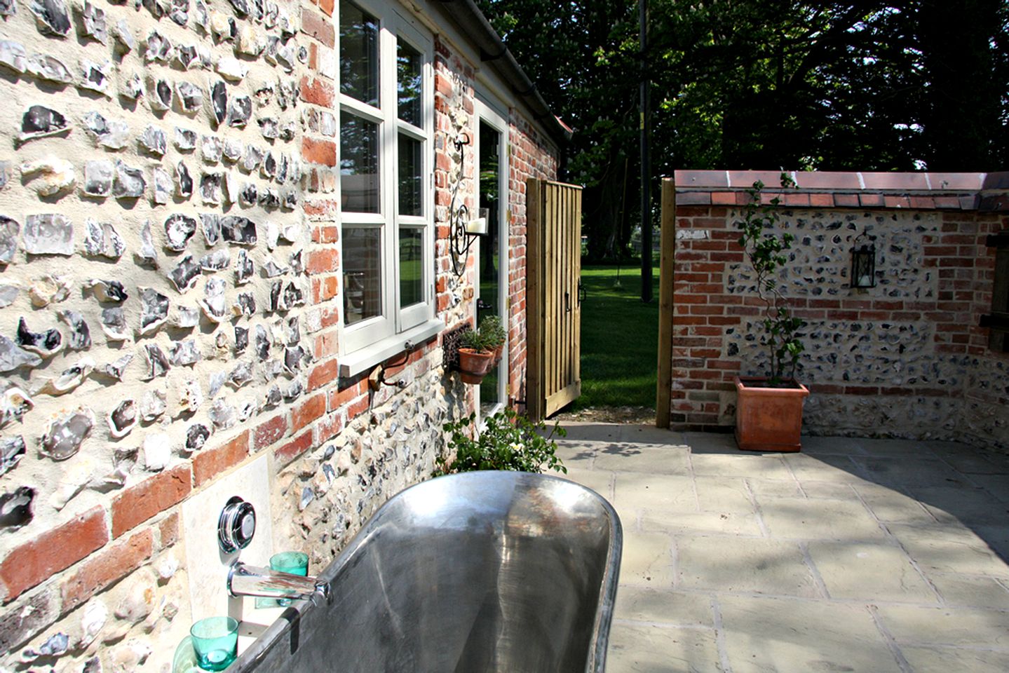 Romantic Farm Cottage Getaway in Picturesque Countryside of Dorset, England