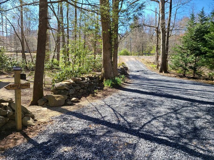 Cabins (United States of America, Cosby, Tennessee)