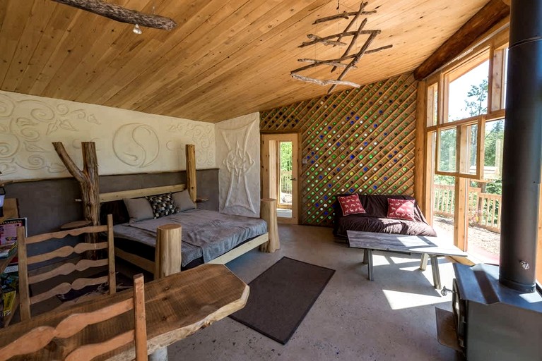 Cabins (Canada, Harrington, Quebec)