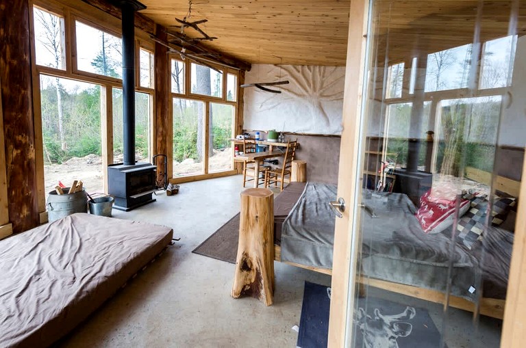 Cabins (Canada, Harrington, Quebec)