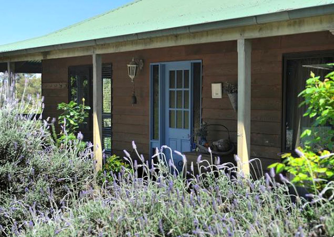 Picturesque Cottage Rental in the Countryside near Badger Creek, Victoria