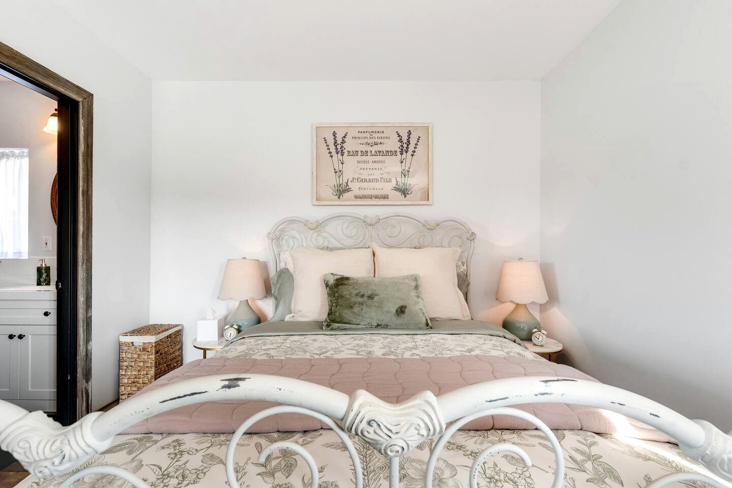Elegant French-Inspired Cottage on Private Lavender Farm near Sequim, Washington
