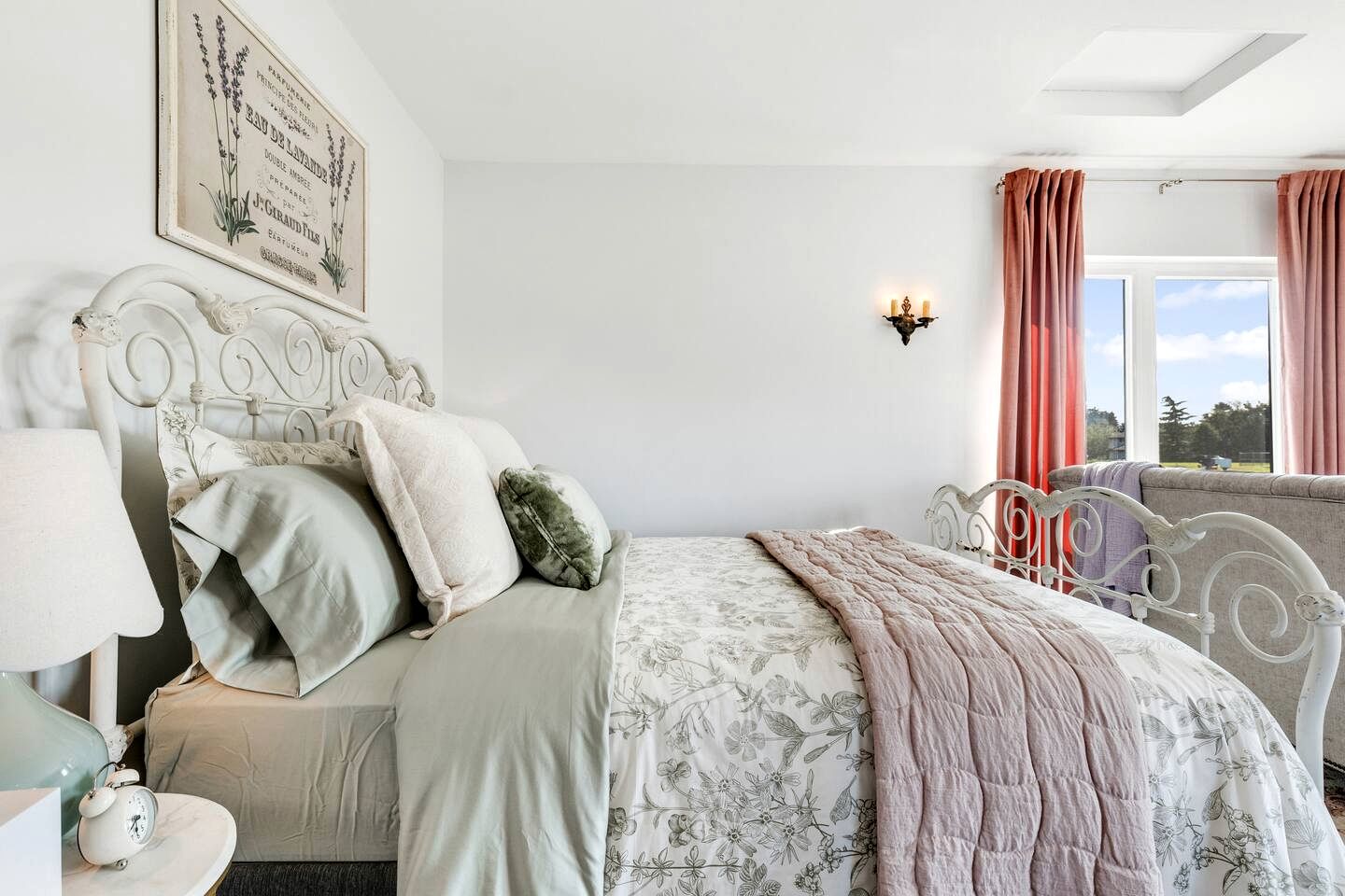 Elegant French-Inspired Cottage on Private Lavender Farm near Sequim, Washington