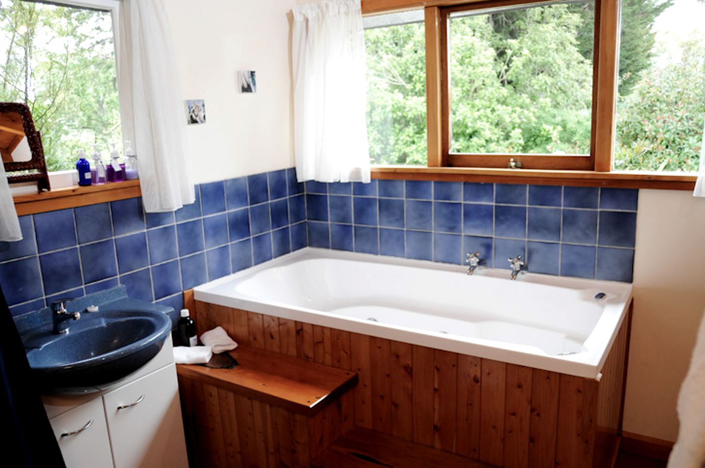 Serene Cottage With Picturesque Views of Mt Fyffe in Kaikoura, New Zealand