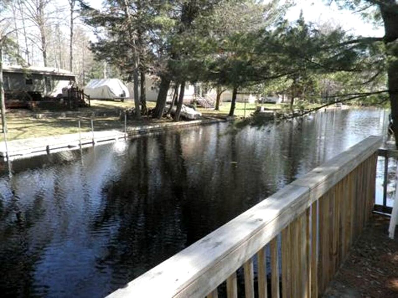 Peaceful and Pet-Friendly Lake Mitchell Cabin For an Exciting Escape by the Heart of the Manistee National Forest, Michigan