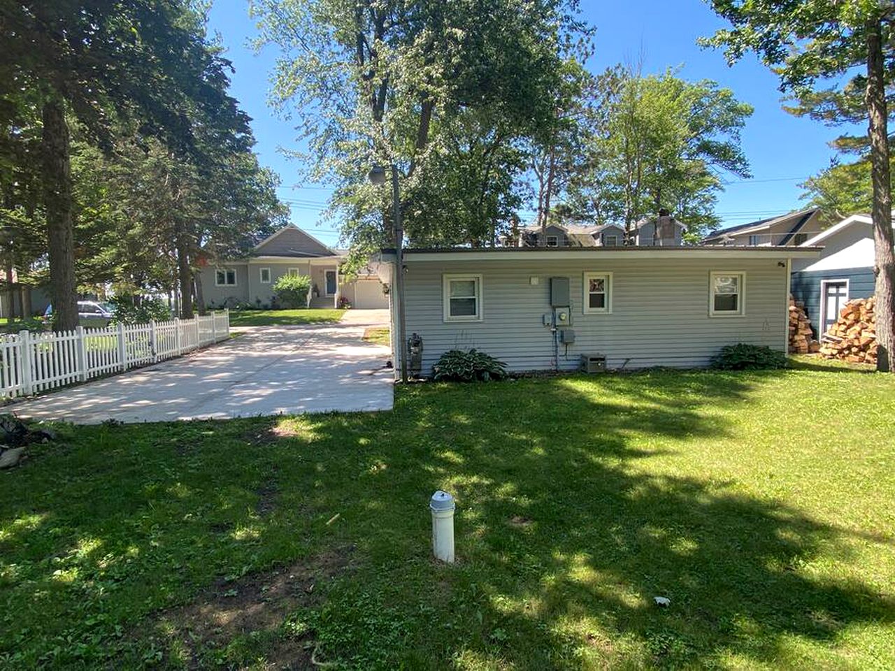 Peaceful and Pet-Friendly Lake Mitchell Cabin For an Exciting Escape by the Heart of the Manistee National Forest, Michigan