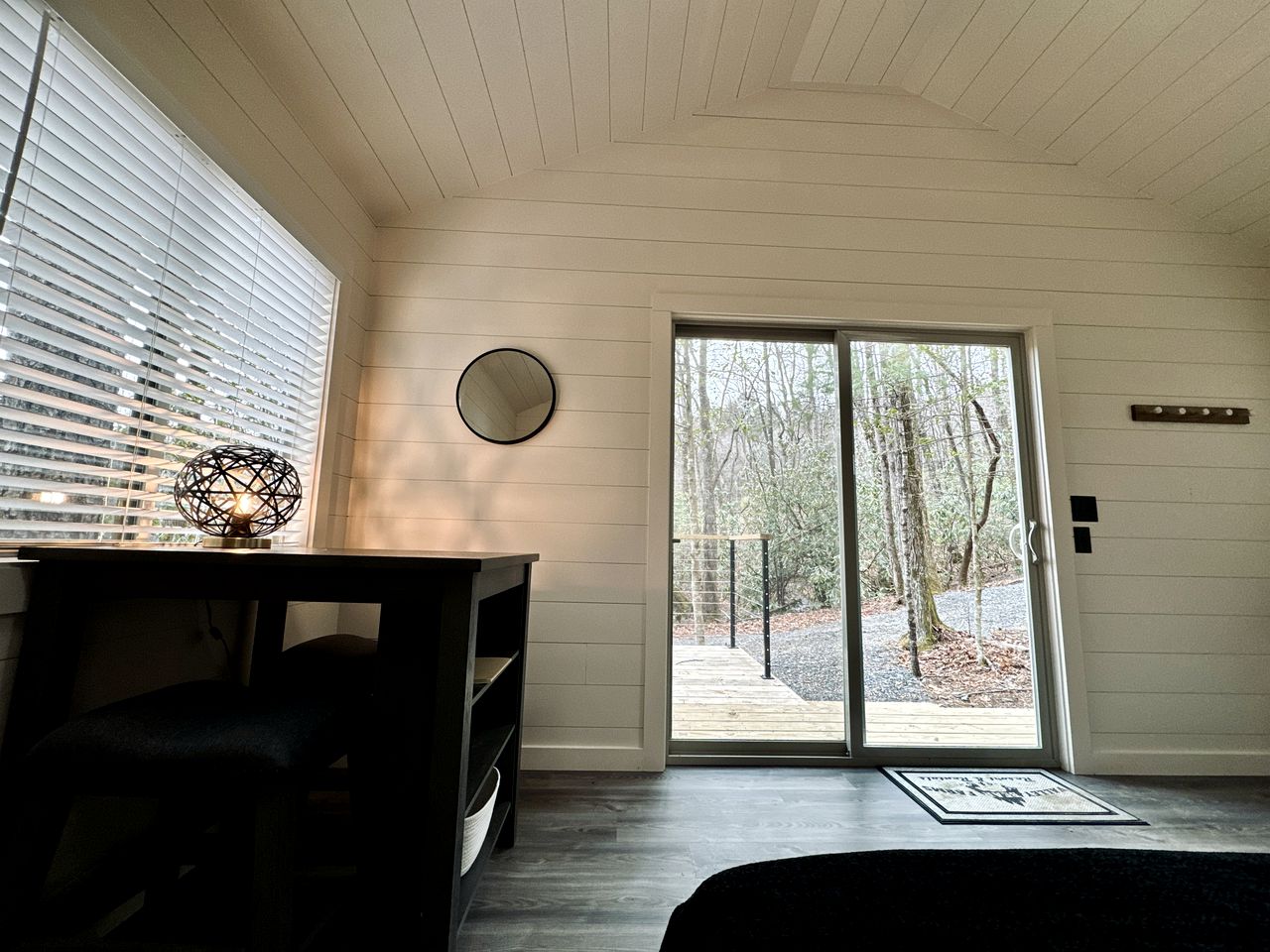 Lazy Bear 466 - A Cozy, Hidden Pisgah Retreat, Cabins, Transylvania