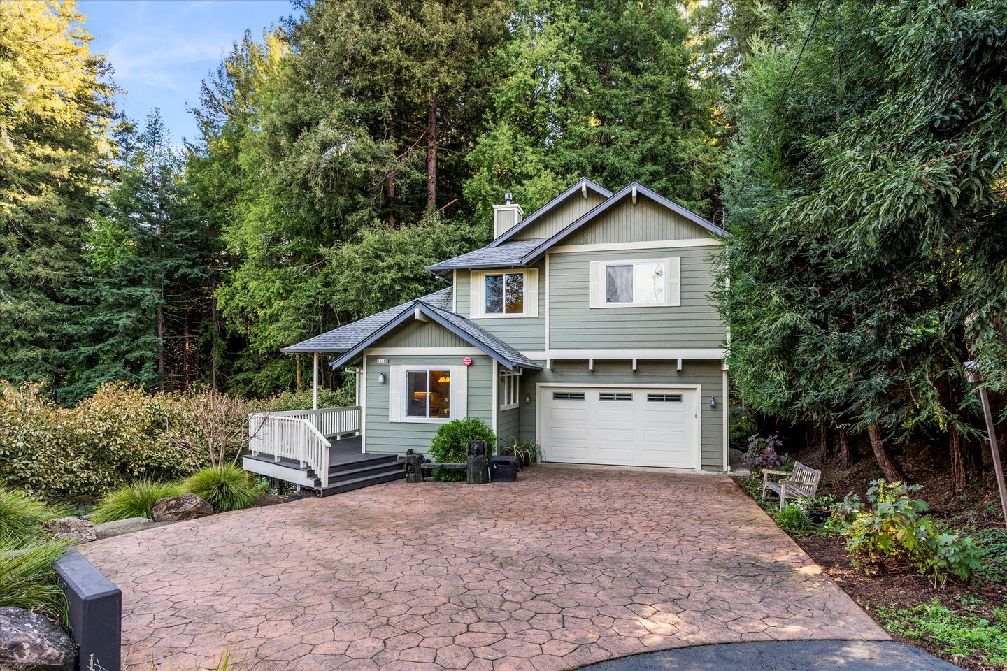 Guerneville Cabin with Hot Tub and Forest Views near Sonoma Wine Country