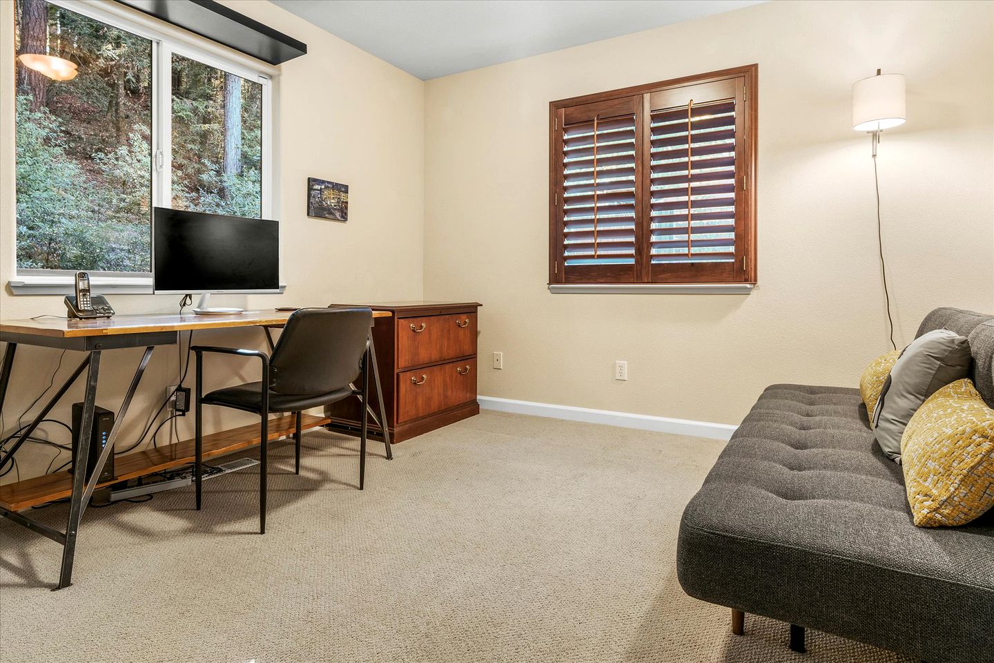 Guerneville Cabin with Hot Tub and Forest Views near Sonoma Wine Country