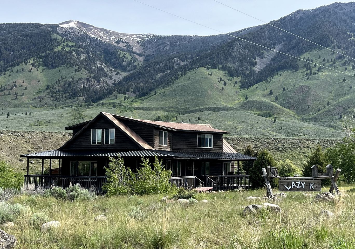 Spacious Vacation Home with Madison River Frontage near Yellowstone in Ennis, Montana