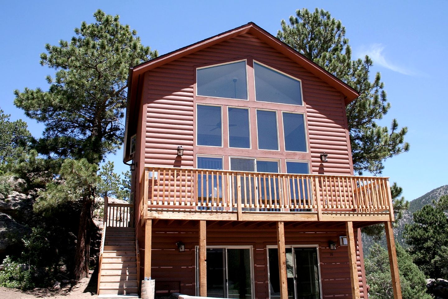 Rustic Mountain Retreat with Continental Divide Views near Rocky Mountain National Park, Colorado