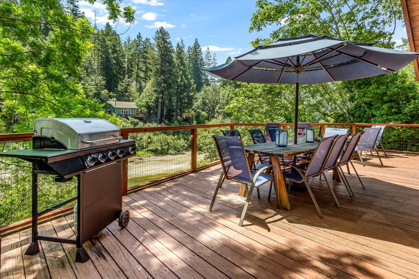 Luxury Log Cabin on the Russian River Surrounded by Redwoods State Natural Reserve in Guerneville, California