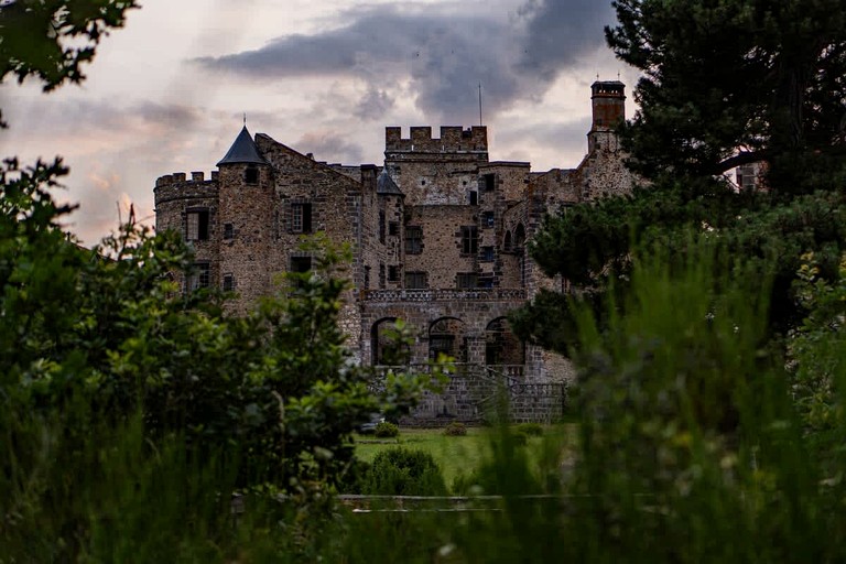 Vacation Rentals (France, --, Auvergne-Rhône-Alpes)