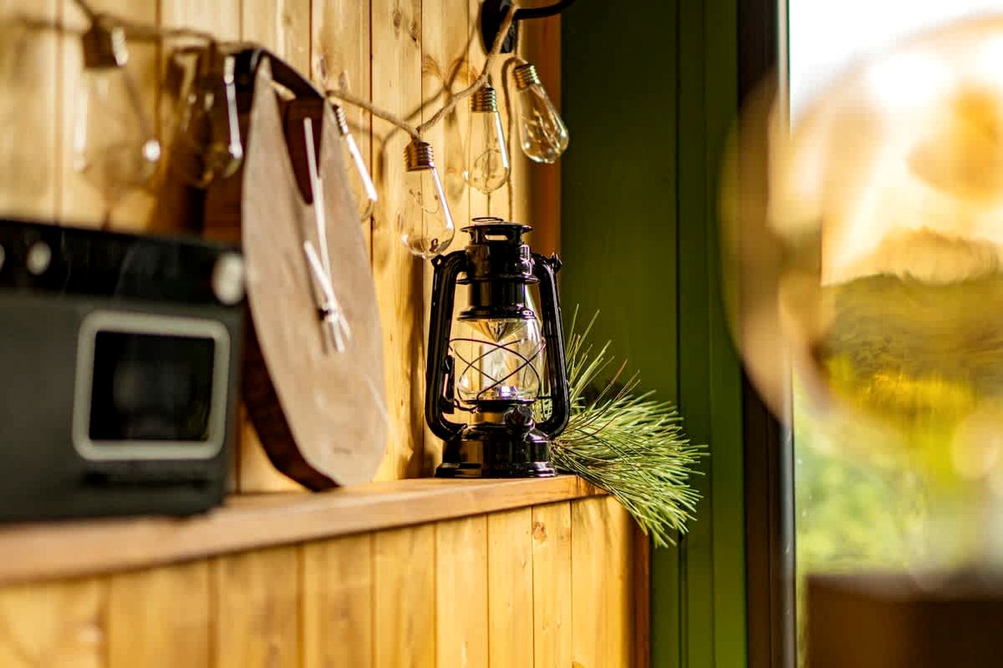 Secluded Sustainable Tiny Home with Horseback Access Near Chaîne des Puys | Châtel-Guyon, France