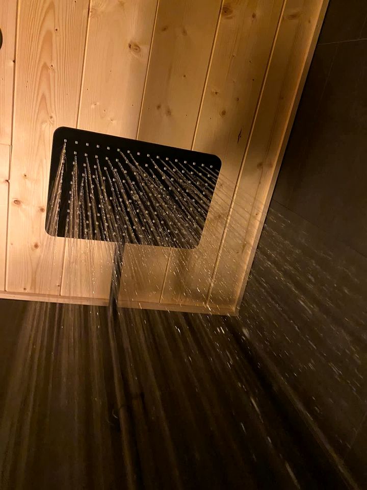 Secluded Sustainable Tiny Home with Horseback Access Near Chaîne des Puys | Châtel-Guyon, France