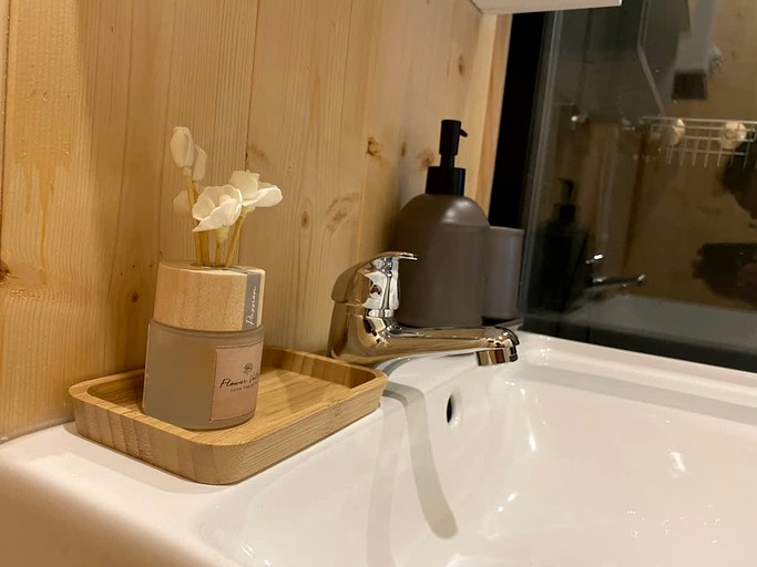 Vacation Rentals (France, --, Auvergne-Rhône-Alpes)