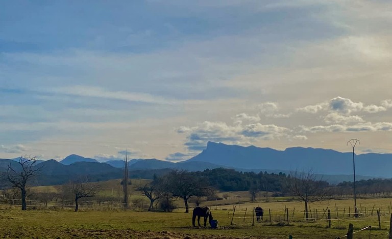 Vacation Rentals (France, --, Auvergne-Rhône-Alpes)