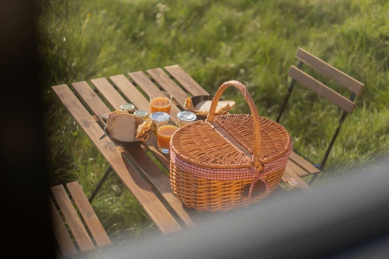 Vacation Rentals (France, --, Auvergne-Rhône-Alpes)