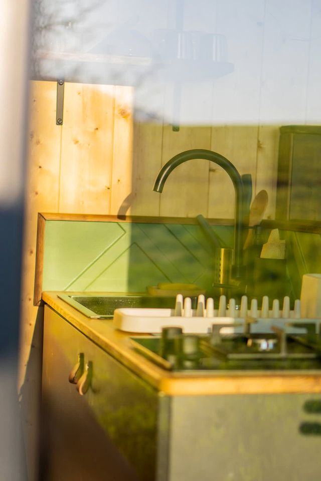 Serene Off-Grid Nature Tiny Home with Deer-Rut Views Near the Vercors | Gigors-et-Lozeron, France