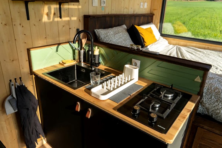 Vacation Rentals (France, --, Auvergne-Rhône-Alpes)