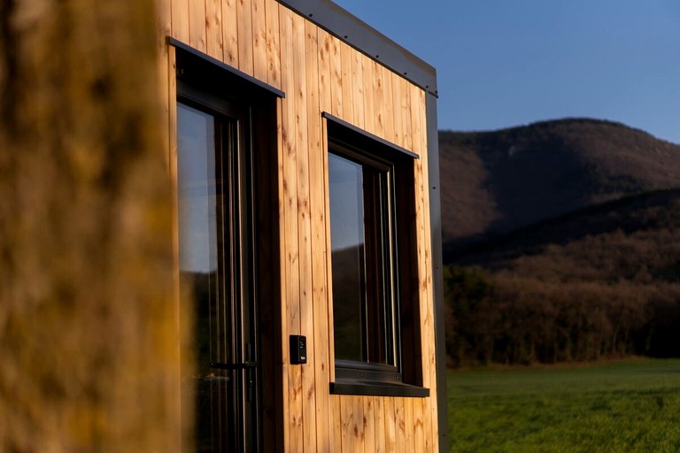 Vacation Rentals (France, --, Auvergne-Rhône-Alpes)