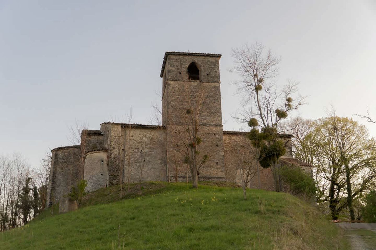 Serene Off-Grid Nature Tiny Home with Deer-Rut Views Near the Vercors | Gigors-et-Lozeron, France