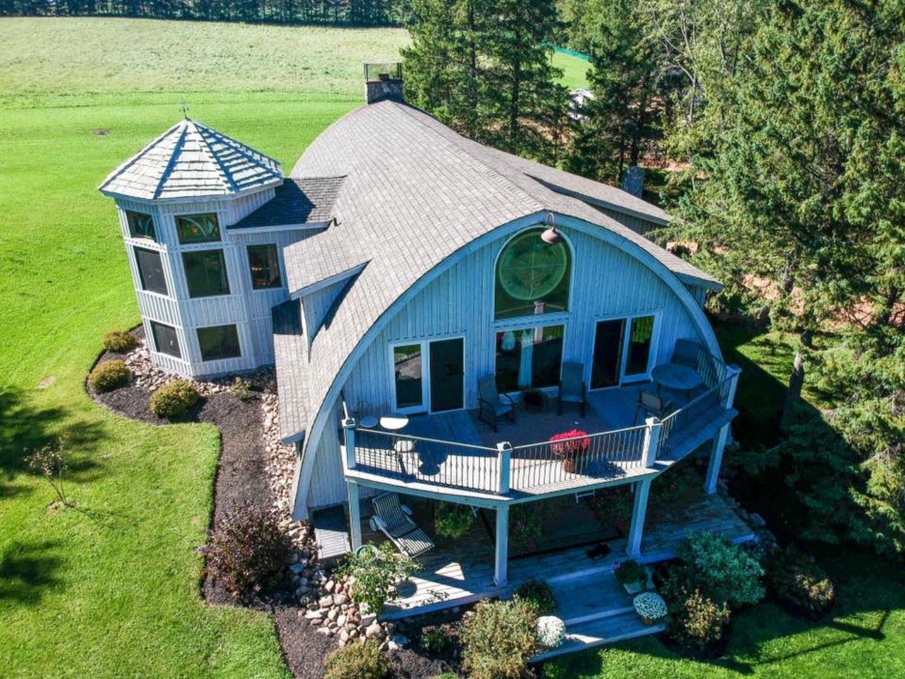 Idyllic Country House for a Romantic Getaway in Athens, Wisconsin