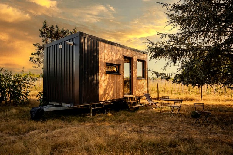 Charming Eco Tiny Home with Organic Wine & Goji Tasting near Saint-Émilion, Gironde
