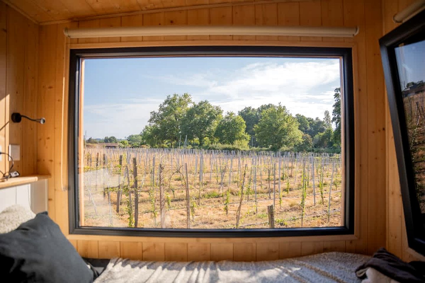Charming Eco Tiny Home with Organic Wine & Goji Tasting near Saint-Émilion, Gironde
