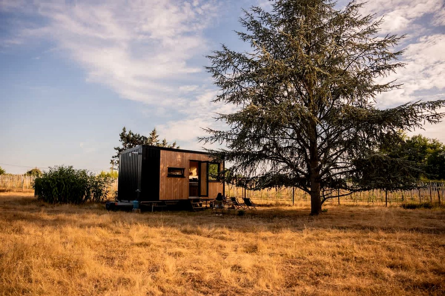 Charming Eco Tiny Home with Organic Wine & Goji Tasting near Saint-Émilion, Gironde
